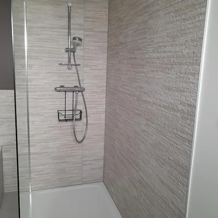 بيت للعطل Chez Jeannine Et Yvo *