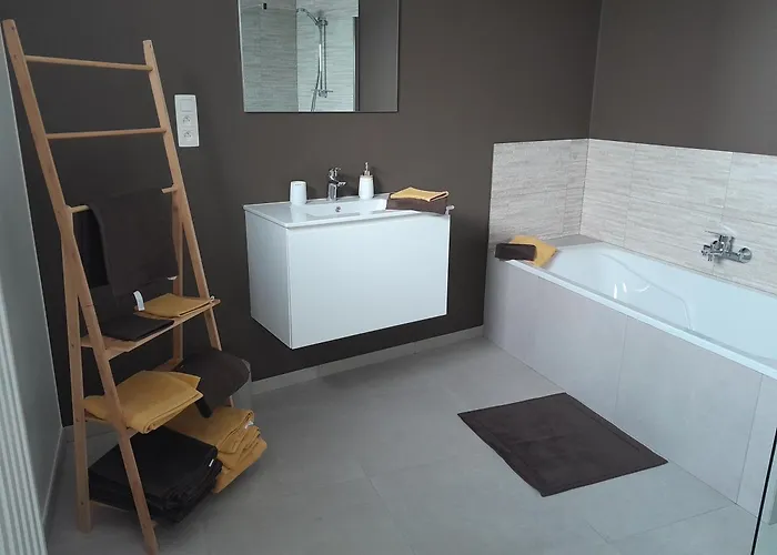 Holiday home Chez Jeannine Et Yvo *