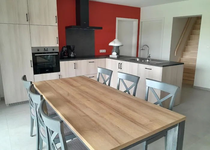 Chez Jeannine Et Yvo *